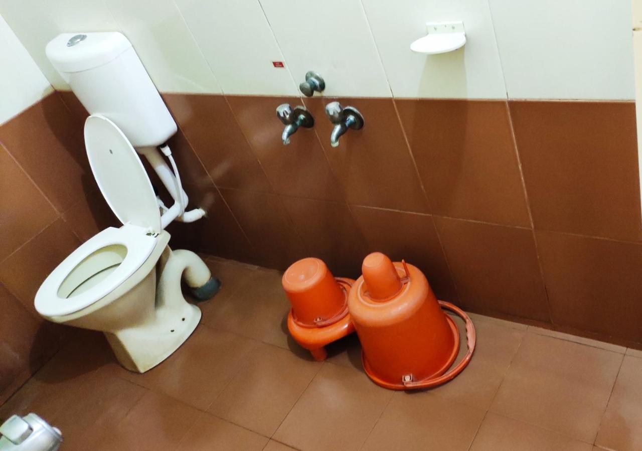 Hotel Laxmibai Palace Ширді Екстер'єр фото